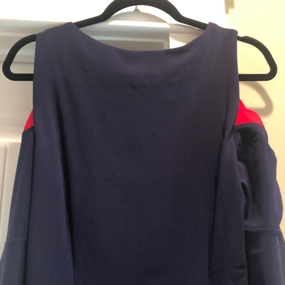 Boston Proper cold shoulder top NWT size M Navy - Picture 5 of 5